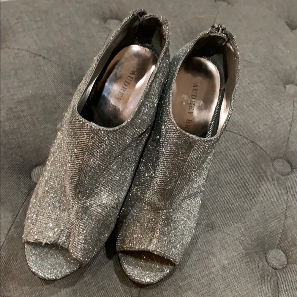 Audrey Brooke Hawkins Metallic Sparkly Peep toe